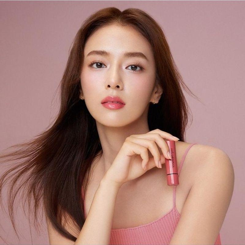 JUNG SAEM MOOL New Classic Shine Lipstick 005_Mulberry
JUNG SAEM MOOL New Classic Shine Lipstick 005_Mulberry