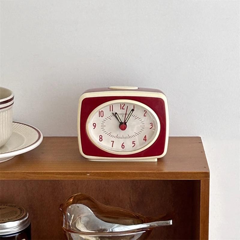 Creative Silent Mini Alarm Clock Decor Desk Electronic Table Clock Bedroom Bedside Loud Alarm Clock for Children Home Decoration красный
Creative Silent Mini Alarm Clock Decor Desk Electronic Table Clock Bedroom Bedside Loud Alarm Clock for Children Home Decoration красный