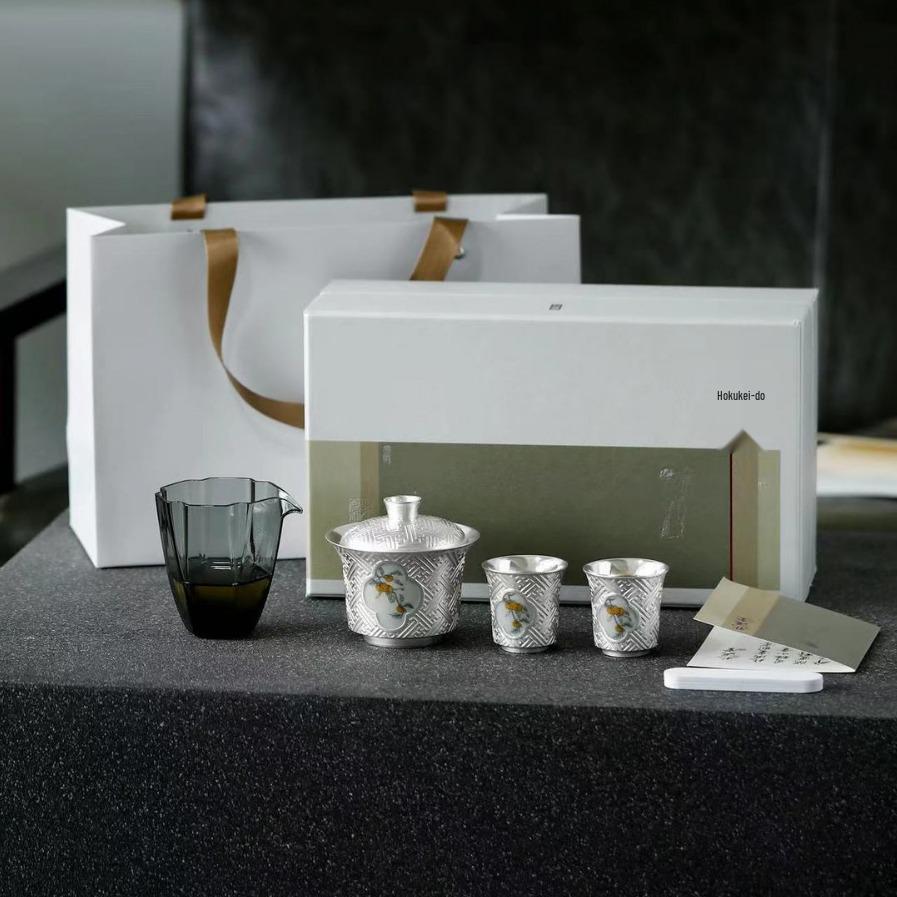 Позолоченный серебряный чайный сервиз «Жезл Жуи» для кунг-фу - Подарок учителю, старшему или лидеру
Позолоченный серебряный чайный сервиз «Жезл Жуи» для кунг-фу - Подарок учителю, старшему или лидеру