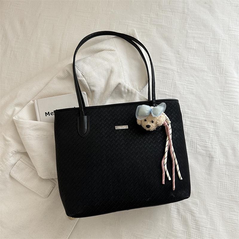 Retro high-value large-capacity bag, summer new fashion commuter shoulder handbag, casual tote bag without pendant чёрный
Retro high-value large-capacity bag, summer new fashion commuter shoulder handbag, casual tote bag without pendant чёрный