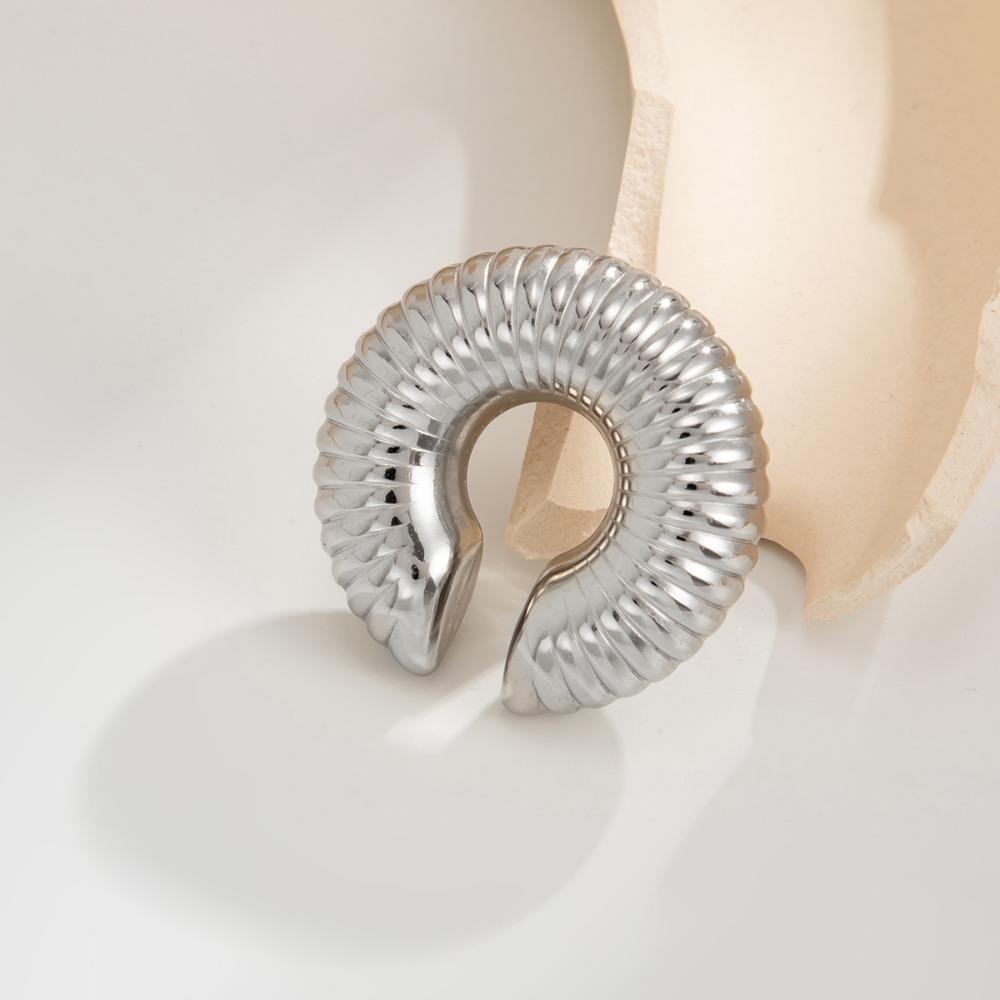 Golded C Shape Ear Cuff Silver No Piercing Earrings Trend C-shaped Ear Clip Party Style 8
Golded C Shape Ear Cuff Silver No Piercing Earrings Trend C-shaped Ear Clip Party Style 8