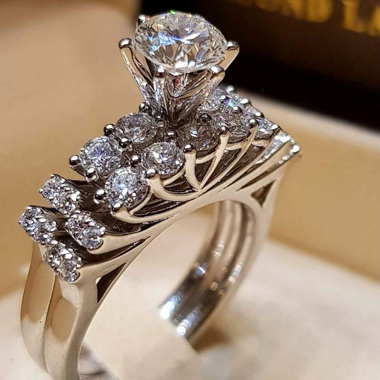 Three Heroes European & American Popular Couple Rings - Trendy Engagement Accessories Size 6
Three Heroes European & American Popular Couple Rings - Trendy Engagement Accessories Size 6