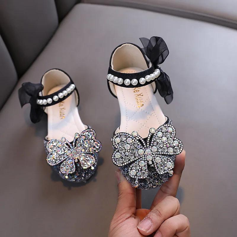Girls Sandals Summer Rhinestone Butterfly Kids Princess Dress Shoes Fashion Chic Bowtie Children Wedding Flat Sandals New 25
Girls Sandals Summer Rhinestone Butterfly Kids Princess Dress Shoes Fashion Chic Bowtie Children Wedding Flat Sandals New 25