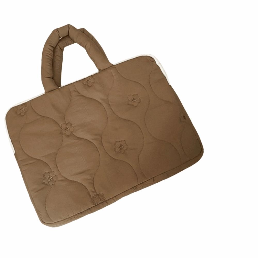 Single Shoulder Laptop Sleeve Cover Bag Flower Quilting Soft Case Computer Protective Case Shockproof Lightweight коричневий
Single Shoulder Laptop Sleeve Cover Bag Flower Quilting Soft Case Computer Protective Case Shockproof Lightweight коричневий
