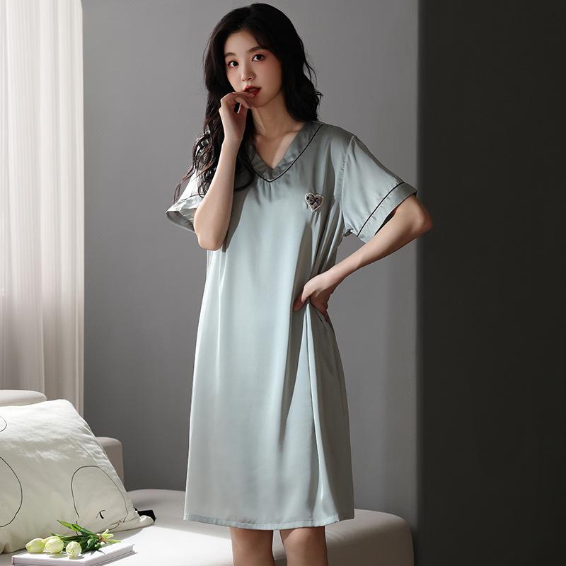 Summer ice silk women s pajamas short-sleeved loungewear medium and long high-end simulation silk pajamas summer dress xxl recommended 70-80kg
Summer ice silk women s pajamas short-sleeved loungewear medium and long high-end simulation silk pajamas summer dress xxl recommended 70-80kg