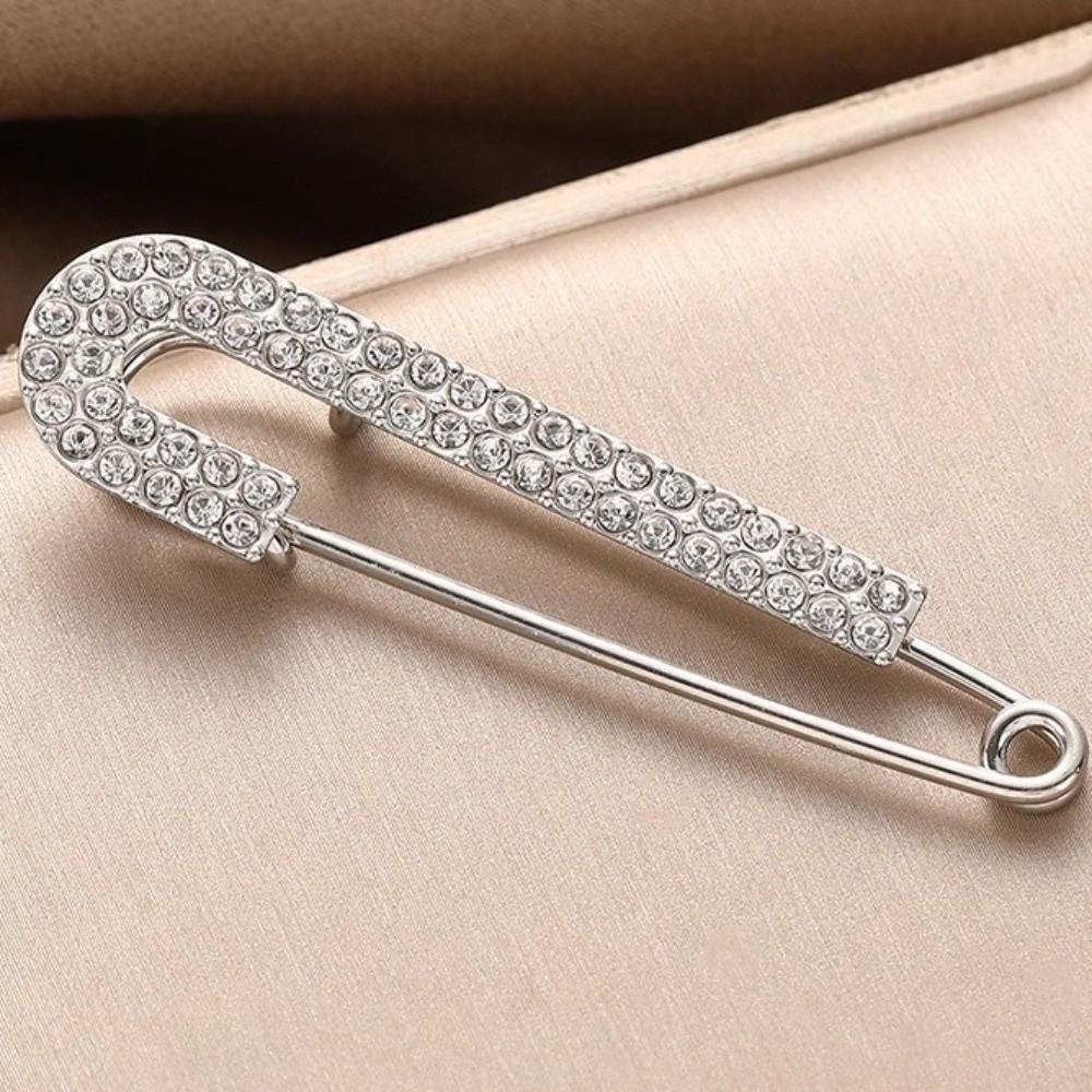 Luxurious Rhinestones Brooches Sparkling Adjustable Safety Metal Pin Crystal Zircon Scarf Buckle Pants Adjustment
Luxurious Rhinestones Brooches Sparkling Adjustable Safety Metal Pin Crystal Zircon Scarf Buckle Pants Adjustment