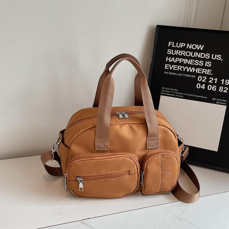 Модный темперамент Повседневная вместительная 2025 Новая наплечная сумка-мессенджер Высокая ценность трендовая женская сумочка
Модный темперамент Повседневная вместительная 2025 Новая наплечная сумка-мессенджер Высокая ценность трендовая женская сумочка