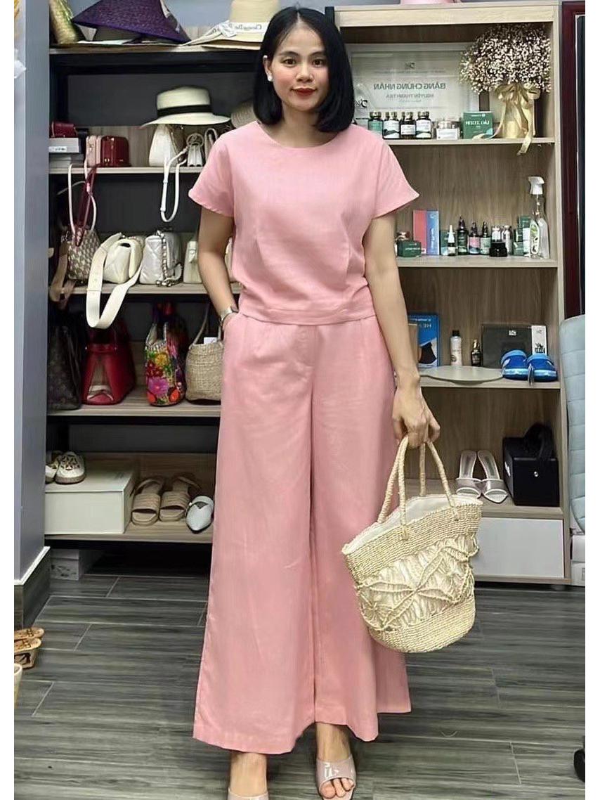 Повседневная спортивная одежда больших размеров однотонной расцветки для весны/лета M
Повседневная спортивная одежда больших размеров однотонной расцветки для весны/лета M