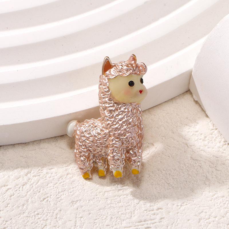 Cute Animal Alpaca, Elegant, Fashionable and Exquisite Sheep High-end Pressed Brooch 2*3CM
Cute Animal Alpaca, Elegant, Fashionable and Exquisite Sheep High-end Pressed Brooch 2*3CM