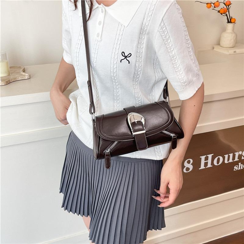 Однотонная сумка через плечо с пряжкой на ремне, женская новая модная сумка-подмышка из мягкой кожи, женская высококачественная текстурированная сумка-мессенджер
Однотонная сумка через плечо с пряжкой на ремне, женская новая модная сумка-подмышка из мягкой кожи, женская высококачественная текстурированная сумка-мессенджер