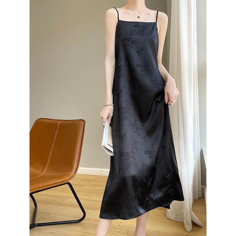 Summer High-end Acetic Acid Satin Dress for Women Light Luxury Niche Jacquard Midi Skirt Fashionable Versatile Suspender Skirt M білий
Summer High-end Acetic Acid Satin Dress for Women Light Luxury Niche Jacquard Midi Skirt Fashionable Versatile Suspender Skirt M білий