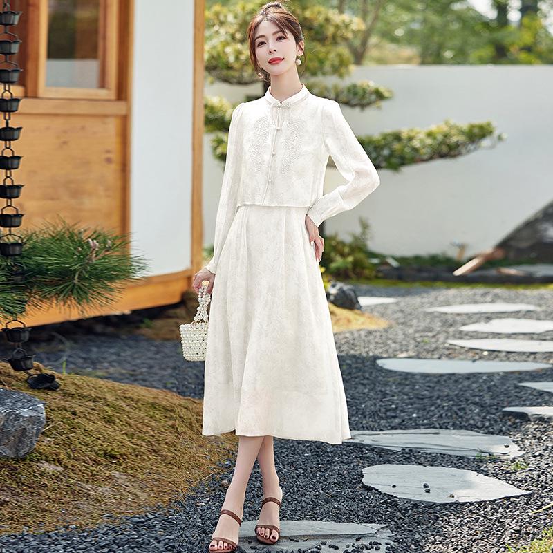 Zhi Mo Retro Chinese Embroidered Suit: Two-Piece Top and Skirt Set for Versatile Tall Commute 2XL (60-67.5kg) білий
Zhi Mo Retro Chinese Embroidered Suit: Two-Piece Top and Skirt Set for Versatile Tall Commute 2XL (60-67.5kg) білий