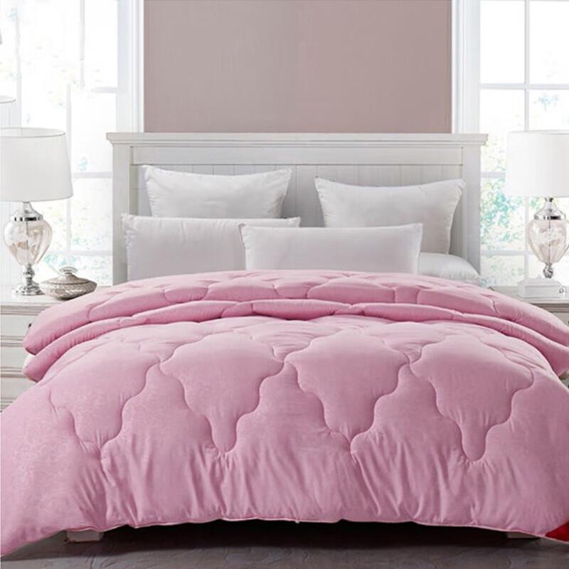 Yilian Silk Blend All-Season Quilt
Yilian Silk Blend All-Season Quilt