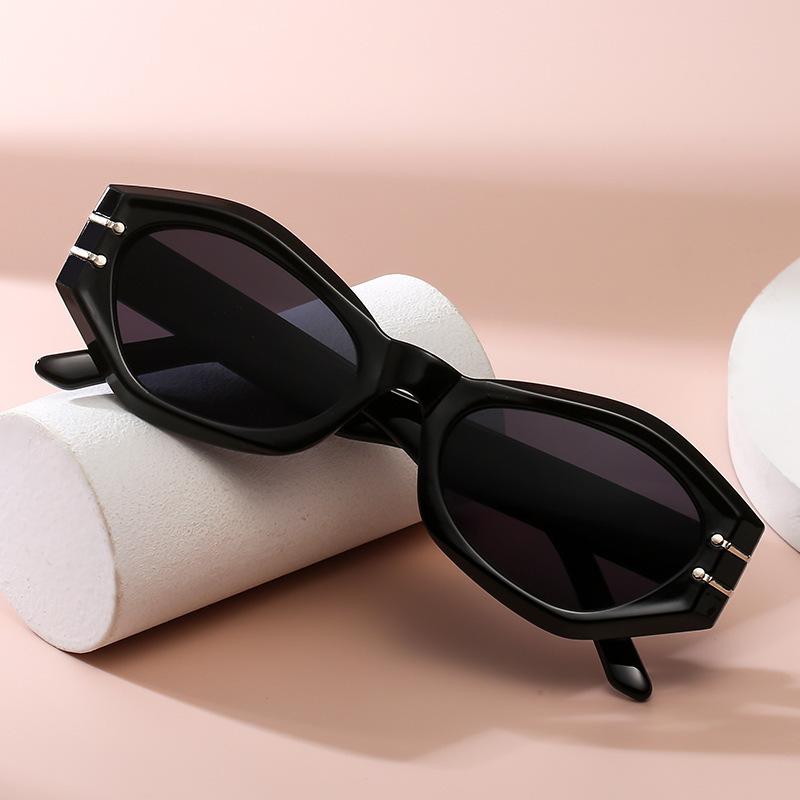Солнцезащитные очки Cateye Vintage для женщин, ретро-мода, солнцезащитные очки Cat Eye, защита от ультрафиолета, очки для путешествий, рыбалки, Oculos De Sol UV400
Солнцезащитные очки Cateye Vintage для женщин, ретро-мода, солнцезащитные очки Cat Eye, защита от ультрафиолета, очки для путешествий, рыбалки, Oculos De Sol UV400