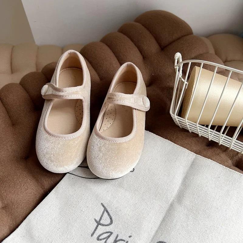 HoneyCherry New Girls Princess Shoes Sweet Velvet Wrapped Solid Colour Dance Shoes Baby Cloth Shoes 24
HoneyCherry New Girls Princess Shoes Sweet Velvet Wrapped Solid Colour Dance Shoes Baby Cloth Shoes 24