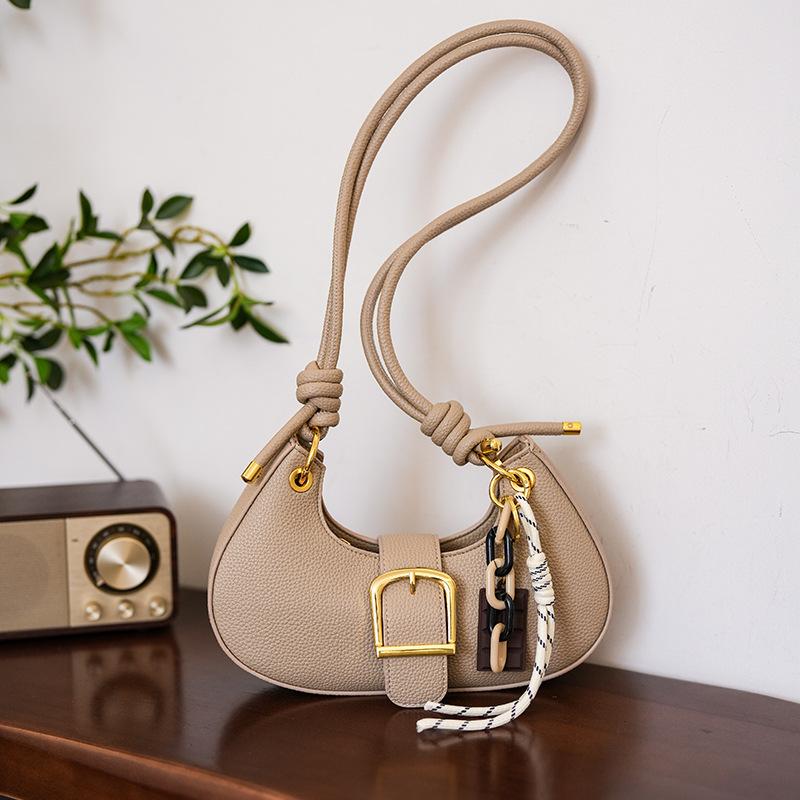 Premium sense of foreign style women s bag 2025 new versatile niche design single shoulder underarm bag spring and summer dumpling bag
Premium sense of foreign style women s bag 2025 new versatile niche design single shoulder underarm bag spring and summer dumpling bag