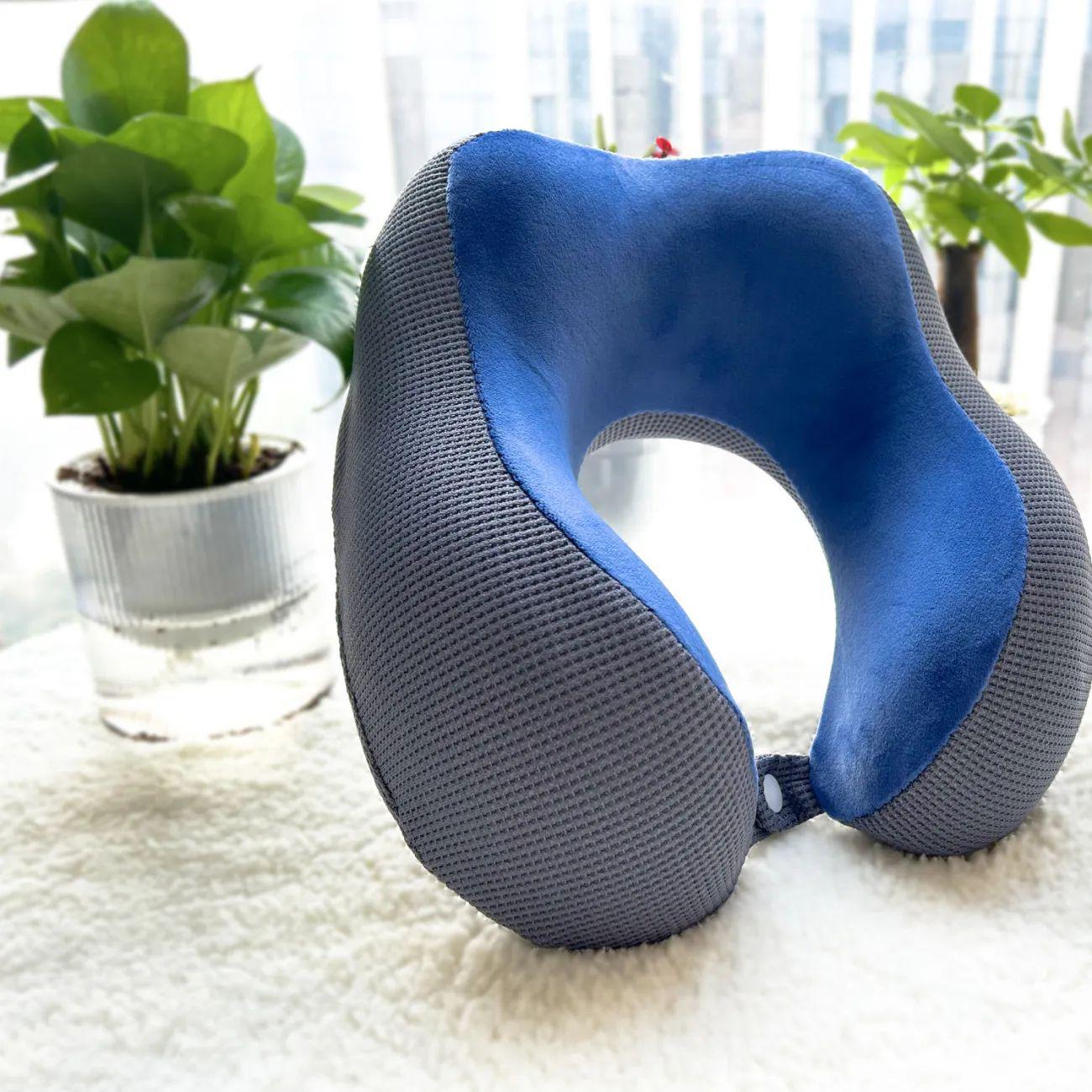 U-Shaped Memory Foam Neck Pillow: Portable Travel Support for Airplanes and Students 30*30*9cm
U-Shaped Memory Foam Neck Pillow: Portable Travel Support for Airplanes and Students 30*30*9cm