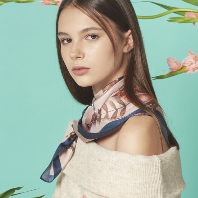 Saint Luxure Mini Play T Beige Beige
Saint Luxure Mini Play T Beige Beige