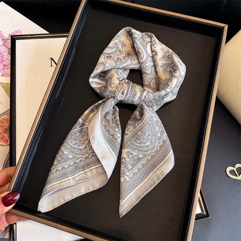 Female Scarf Turban Hijab Square Print Luxury Bandana Shawl Headscarf Fashion Handkerchief Neckerchief Headband Windproof Wraps 70x70cm
Female Scarf Turban Hijab Square Print Luxury Bandana Shawl Headscarf Fashion Handkerchief Neckerchief Headband Windproof Wraps 70x70cm