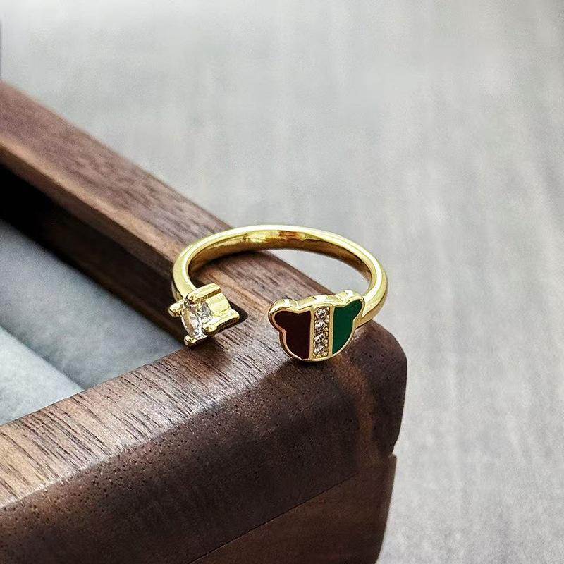 Niche Unique Black, Green And Red Oil Dripping Pig Nose Opening Ring Women S High-End Niche Design Exquisite Index Finger Ring Adjustable opening
Niche Unique Black, Green And Red Oil Dripping Pig Nose Opening Ring Women S High-End Niche Design Exquisite Index Finger Ring Adjustable opening