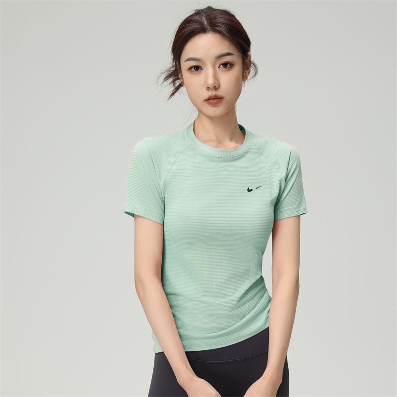 Outlets Summer Sports Short sleeve Women Slim fit Slimming Breathable Running Training Pilates Fitness Top Yoga Clothes Green XL
Outlets Summer Sports Short sleeve Women Slim fit Slimming Breathable Running Training Pilates Fitness Top Yoga Clothes Green XL