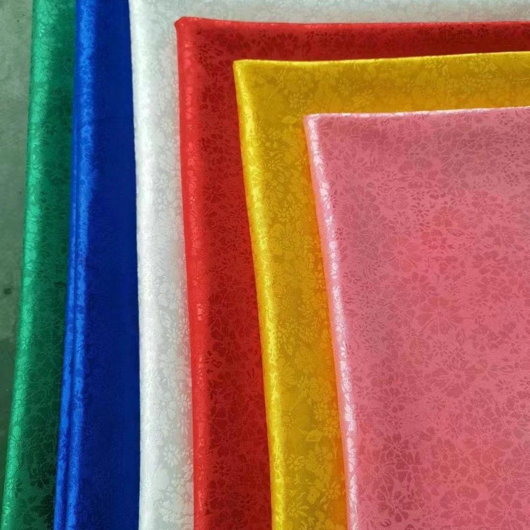 Light and smooth satin jacquard fabric suitable for wedding dresses formal gowns and handmade DIY clothing materials 1.5M&1M
Light and smooth satin jacquard fabric suitable for wedding dresses formal gowns and handmade DIY clothing materials 1.5M&1M