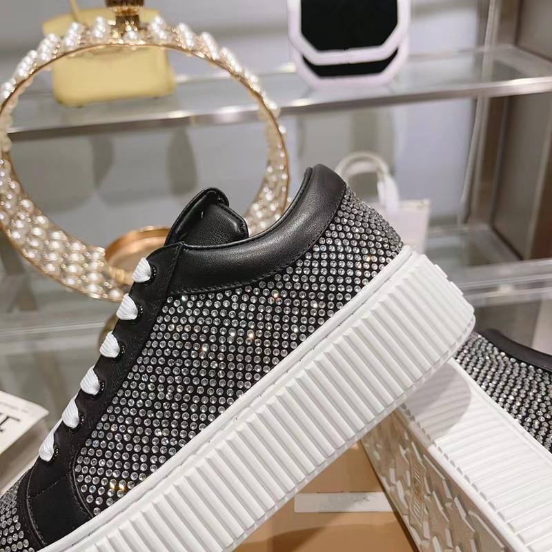 Leather little white shoes women s platform rhinestone biscuit shoes spring 2025 new European station low-top casual women s board shoes 39 білий
Leather little white shoes women s platform rhinestone biscuit shoes spring 2025 new European station low-top casual women s board shoes 39 білий