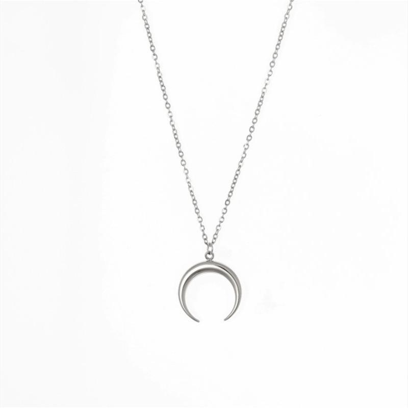 Stylish simple and cute alloy women s direct supply, personalized horn crescent moon pendant necklace срібний
Stylish simple and cute alloy women s direct supply, personalized horn crescent moon pendant necklace срібний