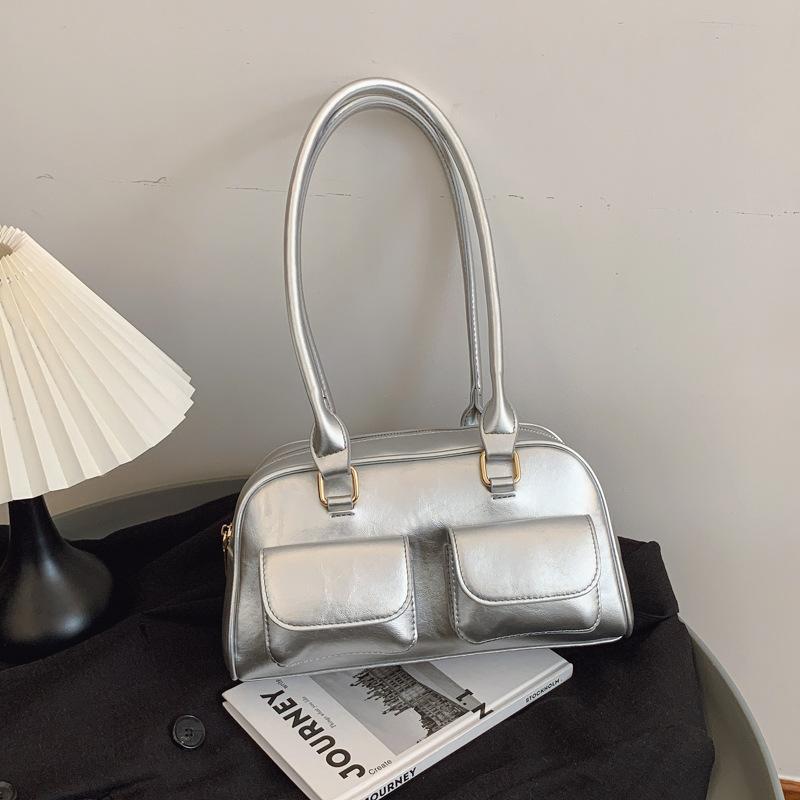 Stylish and simple underarm bag, bowling bag, women s 2025 new high-end commuter handbag, casual shoulder bag серебряный
Stylish and simple underarm bag, bowling bag, women s 2025 new high-end commuter handbag, casual shoulder bag серебряный