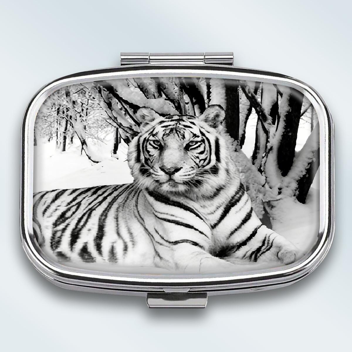 Portable Pill Box with 2 Compartments, Mini Metal Medicine Organizer Case, Cute Printed Pill Container for Vitamins, Pills, Jewelry, Travel, Daily Use різнокольоровий
Portable Pill Box with 2 Compartments, Mini Metal Medicine Organizer Case, Cute Printed Pill Container for Vitamins, Pills, Jewelry, Travel, Daily Use різнокольоровий