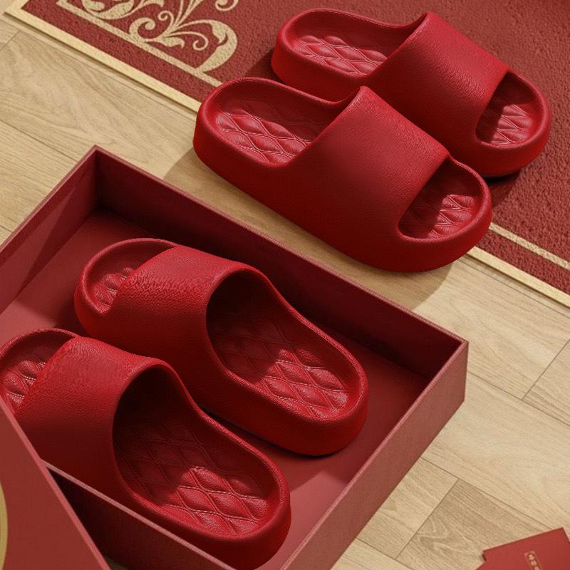 EVA Couple Slippers: Red Flip-Flops for Men & Women – Festive Wedding & Engagement Footwear 40/41
EVA Couple Slippers: Red Flip-Flops for Men & Women – Festive Wedding & Engagement Footwear 40/41