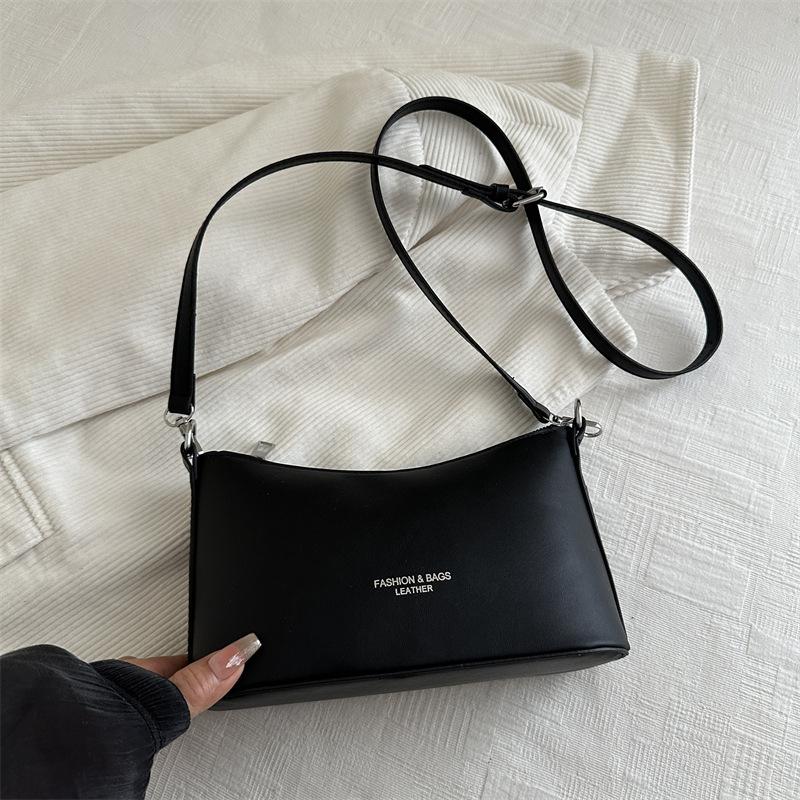 Soft face bag women s mother bag 2025 new fashion middle-aged messenger bag casual versatile large capacity armpit bag
Soft face bag women s mother bag 2025 new fashion middle-aged messenger bag casual versatile large capacity armpit bag