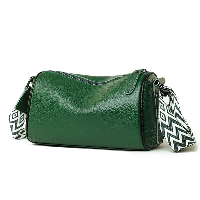 Genuine leather women s bags, new trendy soft leather one-shoulder messenger bags, first-layer cowhide pillow bags зелений
Genuine leather women s bags, new trendy soft leather one-shoulder messenger bags, first-layer cowhide pillow bags зелений