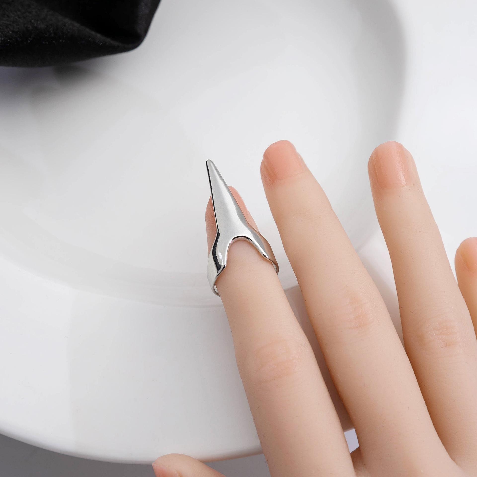 Punk Personalized Nail Rings, Minimalist Party Claws Exaggerated Niche Armor
Punk Personalized Nail Rings, Minimalist Party Claws Exaggerated Niche Armor