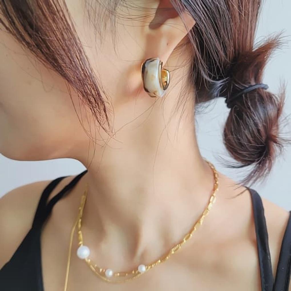Women s 925 Silver Mafia Marbled Homaica Earrings pitch
Women s 925 Silver Mafia Marbled Homaica Earrings pitch
