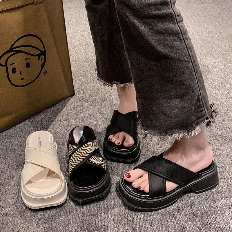 Cool slippers women s summer new outer wear fashion one-word drag platform trend cross casual beach sandals 35
Cool slippers women s summer new outer wear fashion one-word drag platform trend cross casual beach sandals 35
