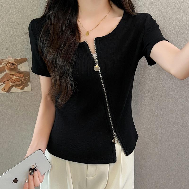 Футболка с короткими рукавами и застежкой-молнией Chic Design для женщин, лето 2024, новый стиль, универсальная облегающая рубашка с короткими рукавами L чёрный
Футболка с короткими рукавами и застежкой-молнией Chic Design для женщин, лето 2024, новый стиль, универсальная облегающая рубашка с короткими рукавами L чёрный