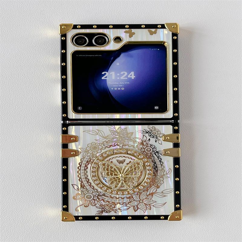 New Japanese and Korean Models Suitable for ZFLIP6 Samsung Laser Phone Case Aurora Butterfly Stand Rhinestone Flip5 Folding Shell Z FLIP6
New Japanese and Korean Models Suitable for ZFLIP6 Samsung Laser Phone Case Aurora Butterfly Stand Rhinestone Flip5 Folding Shell Z FLIP6