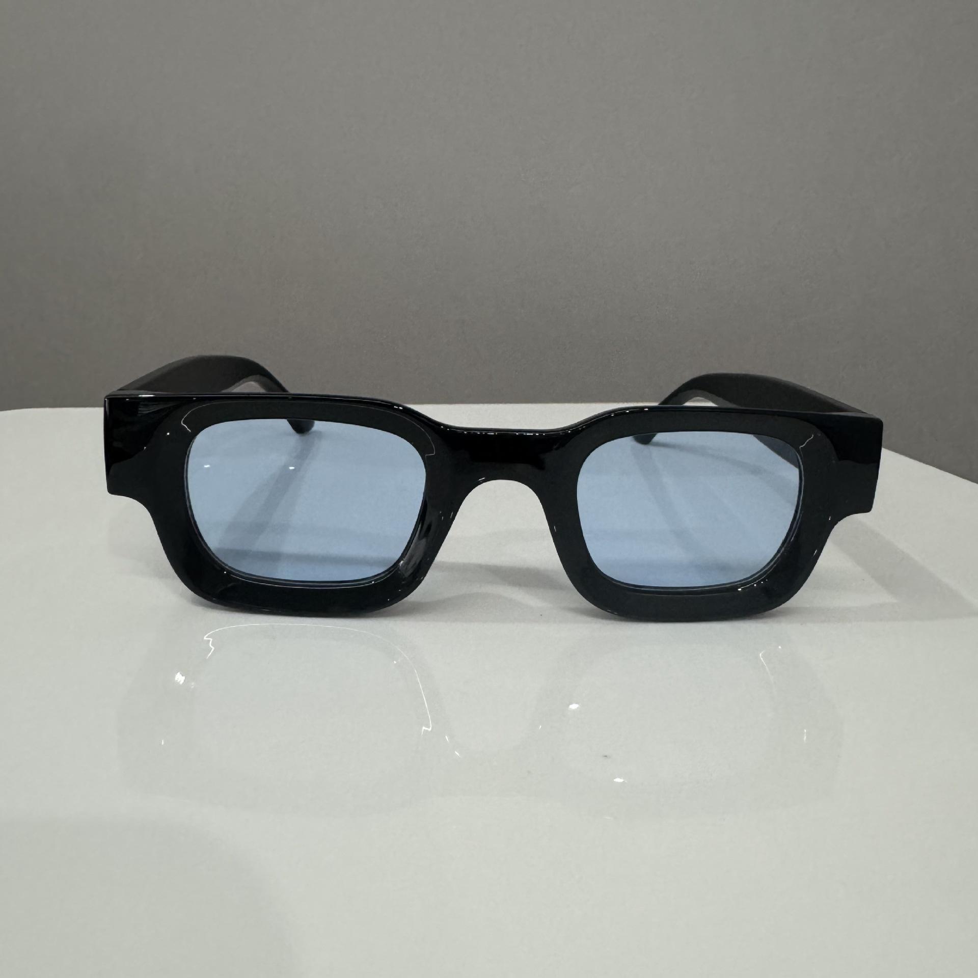 Hot Box Sunglasses European and American Hip Hop Punk Kuzma Sunglasses Men s Sunglasses Women s standard
Hot Box Sunglasses European and American Hip Hop Punk Kuzma Sunglasses Men s Sunglasses Women s standard