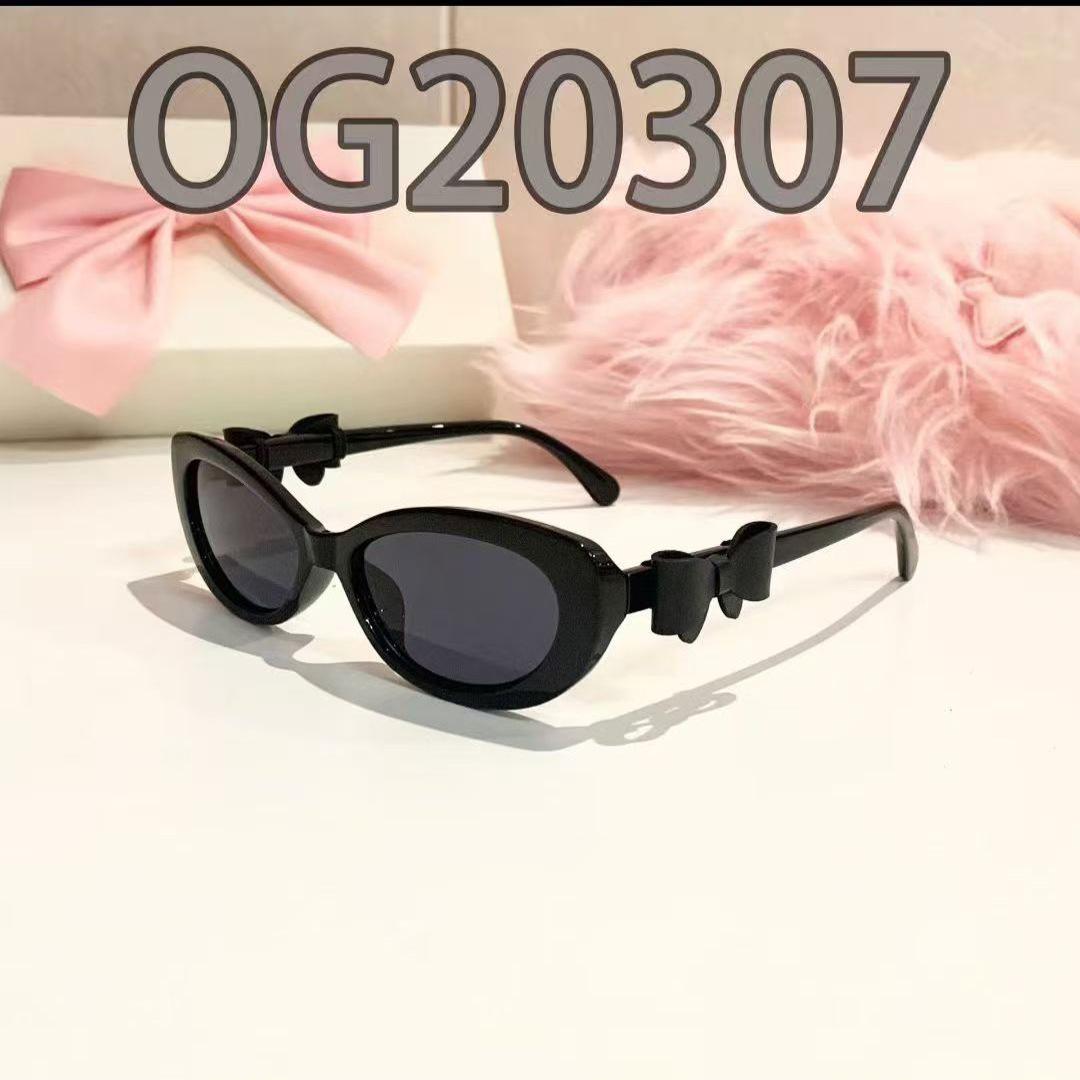 Cat Eye Sunglasses Women Fashion Trendy UV Protection Sun Glasses Female Holiday Travelling Accessories
Cat Eye Sunglasses Women Fashion Trendy UV Protection Sun Glasses Female Holiday Travelling Accessories