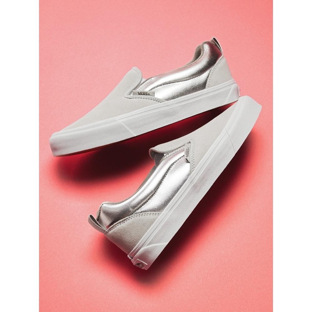 VANS Metallic Silver Knu Slip New Sleep VN0009QDX1K1 225
VANS Metallic Silver Knu Slip New Sleep VN0009QDX1K1 225
