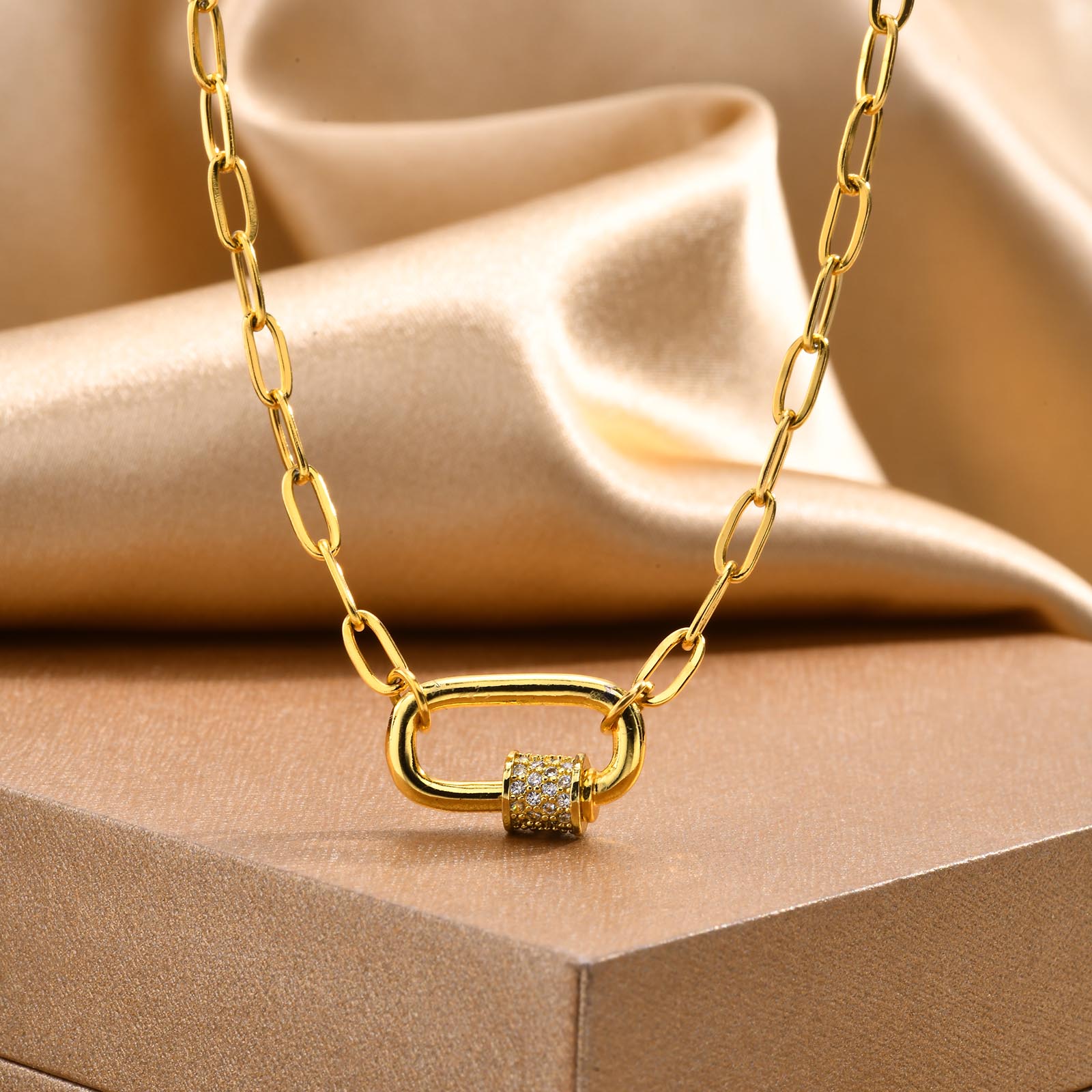 Pave Zircon Pin Pendant Neckalce for Women, Adjustable Stainless Steel Paperclip Chain Wholesale Jewelry
Pave Zircon Pin Pendant Neckalce for Women, Adjustable Stainless Steel Paperclip Chain Wholesale Jewelry