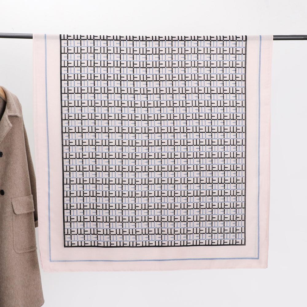 Летний и осенний новый шарф, имитация хлопка и льна, шелковый шарф с монограммой, женский тренд, универсальный уличный солнцезащитный платок, шелковый шарф 180*90cm
Летний и осенний новый шарф, имитация хлопка и льна, шелковый шарф с монограммой, женский тренд, универсальный уличный солнцезащитный платок, шелковый шарф 180*90cm