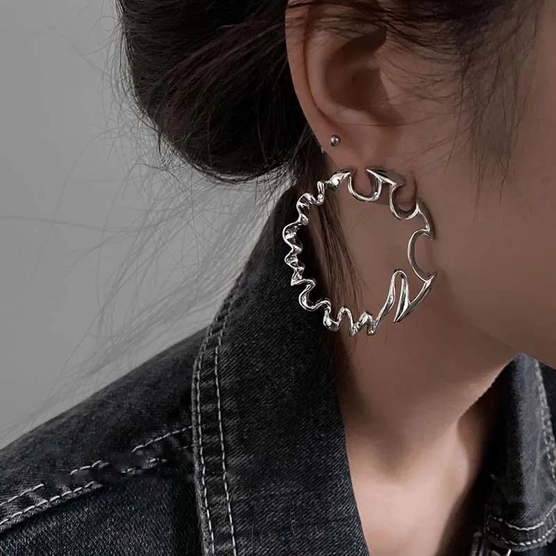 Fashion Metal Irregular Big Circle Hoop Earring for Women Exaggerated Silver Colour Twisted Personality Earrings Jewelry Gift
Fashion Metal Irregular Big Circle Hoop Earring for Women Exaggerated Silver Colour Twisted Personality Earrings Jewelry Gift