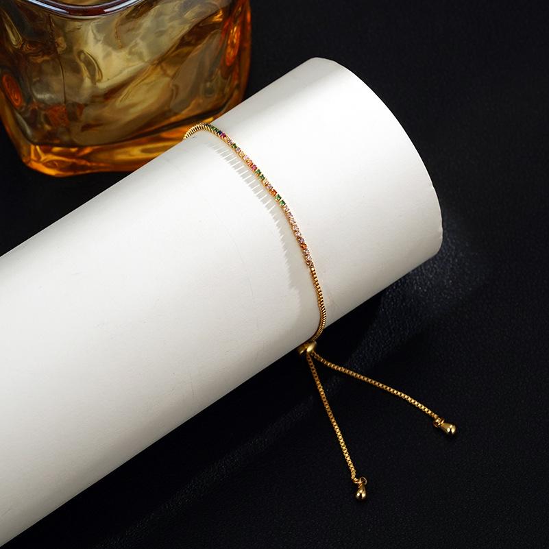 Изысканный браслет с паве из цирконов с золотым покрытием и усовершенствованной выдвижной конструкцией 18K Gold Plated
Изысканный браслет с паве из цирконов с золотым покрытием и усовершенствованной выдвижной конструкцией 18K Gold Plated