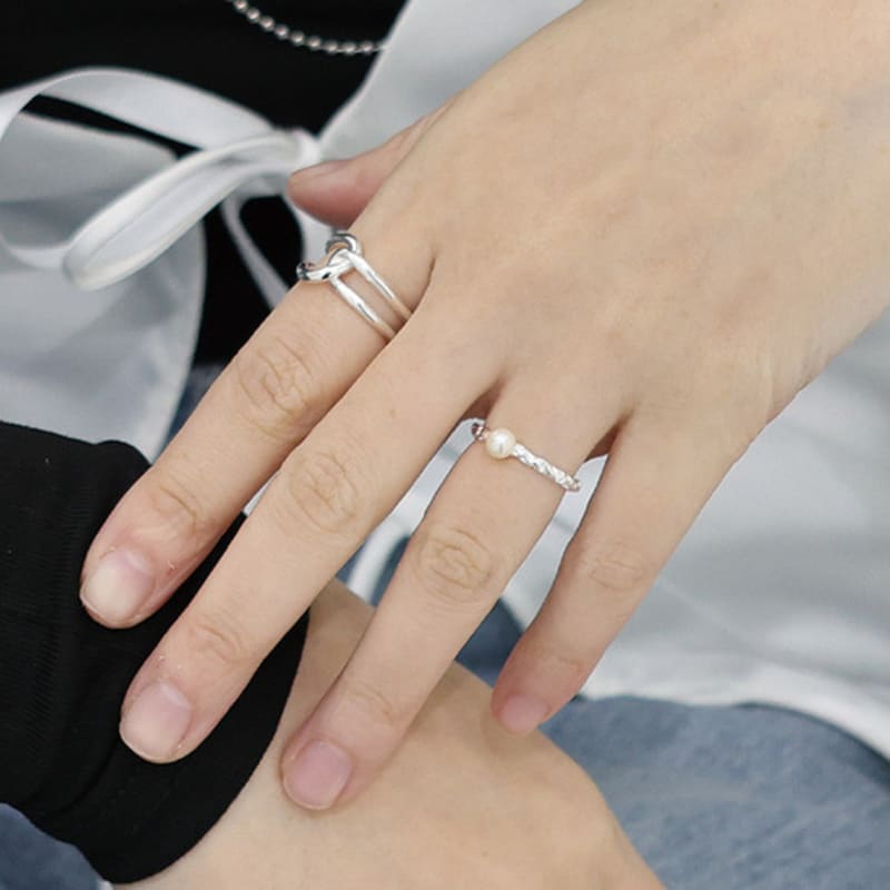 ctwins SILVER925 VINTAGE PEARL RING silver
ctwins SILVER925 VINTAGE PEARL RING silver