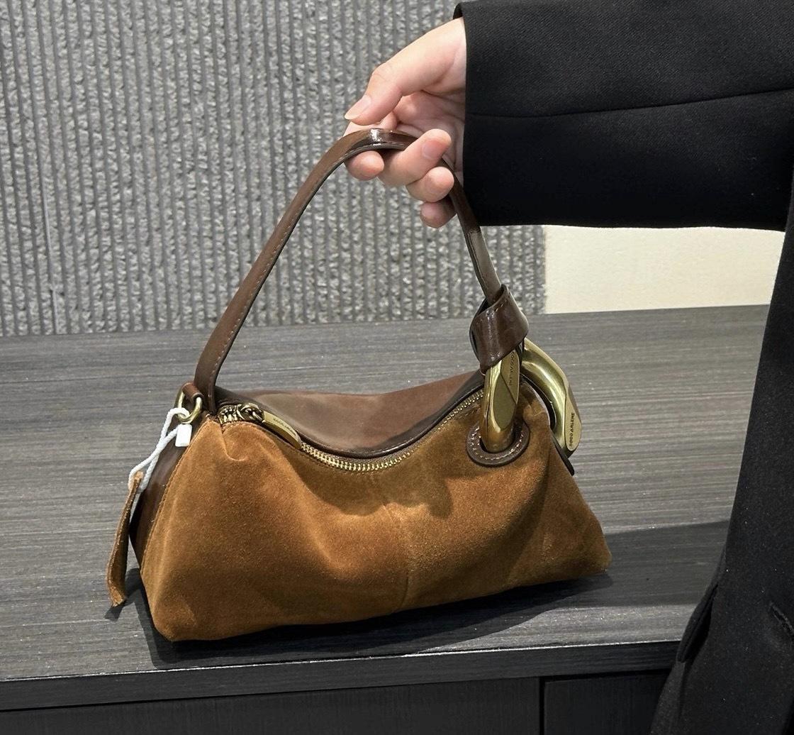 Fashi Shoulder Bag for Women Frosted Leather Bost Pillow Bag Versatile Casual Soft Leather Crossbody Handbag хаки
Fashi Shoulder Bag for Women Frosted Leather Bost Pillow Bag Versatile Casual Soft Leather Crossbody Handbag хаки