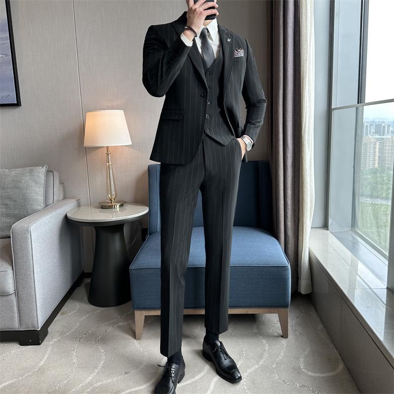 Slim Fit Striped Three-Piece Men s Suit - Casual Single-Breasted Wrinkle-Resistant Formal Wear. L (50-31, 112-125 kg)
Slim Fit Striped Three-Piece Men s Suit - Casual Single-Breasted Wrinkle-Resistant Formal Wear. L (50-31, 112-125 kg)