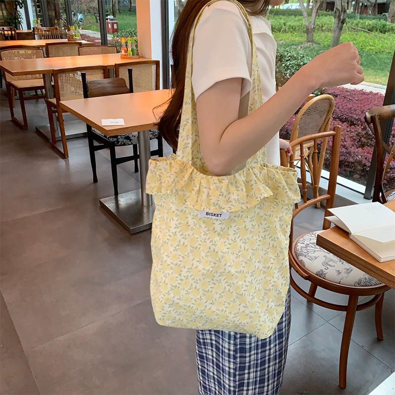 Summer Floral Plaid Ruffles Women Shoulder Bags Retro Flower Ladies Shopping Bag Handbags Commute Light Portable Girls Book Tote
Summer Floral Plaid Ruffles Women Shoulder Bags Retro Flower Ladies Shopping Bag Handbags Commute Light Portable Girls Book Tote