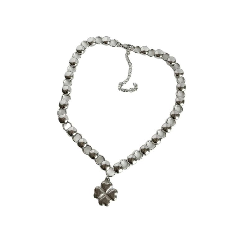Everyday Clovers Pendant Necklace Stainless Steel Minimalist Chain Jewelry Adds Subtle Elegances To Any Outfit 1
Everyday Clovers Pendant Necklace Stainless Steel Minimalist Chain Jewelry Adds Subtle Elegances To Any Outfit 1